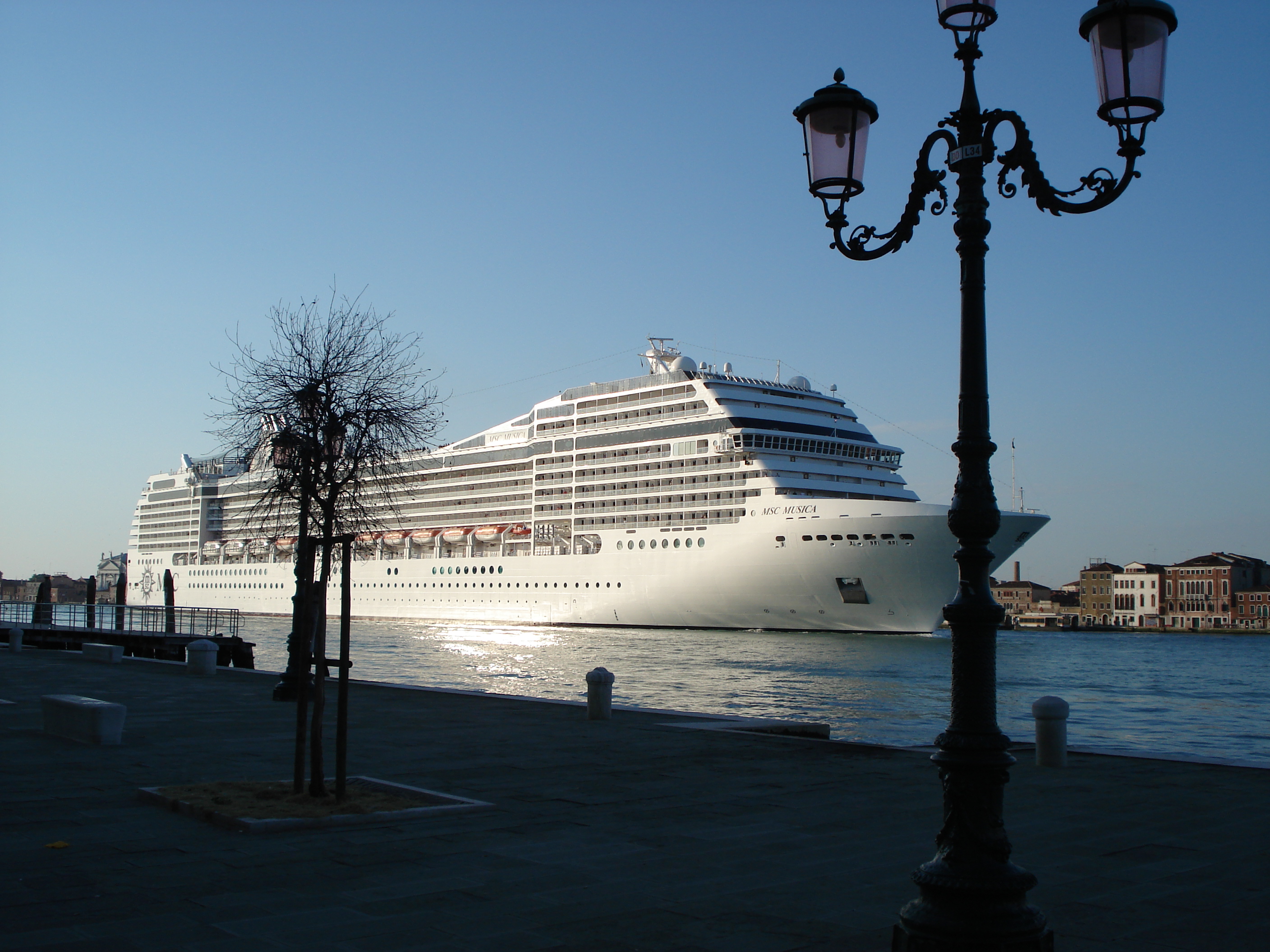 Cruises: ensuring smooth sailing