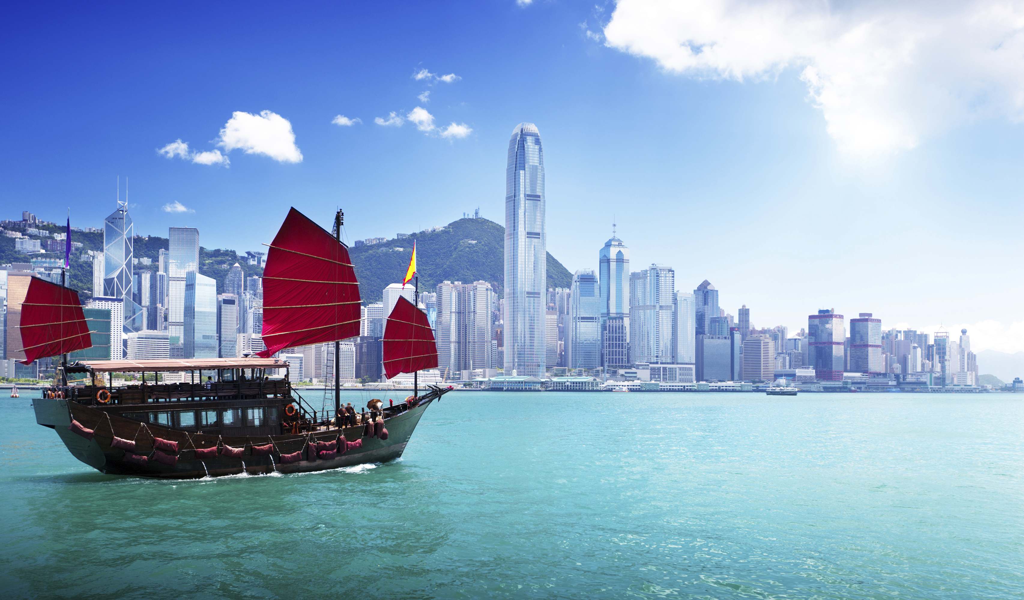 Pearl of the Orient – A guide to Hong Kong