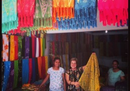 Creating cloth from colours of Indonesia