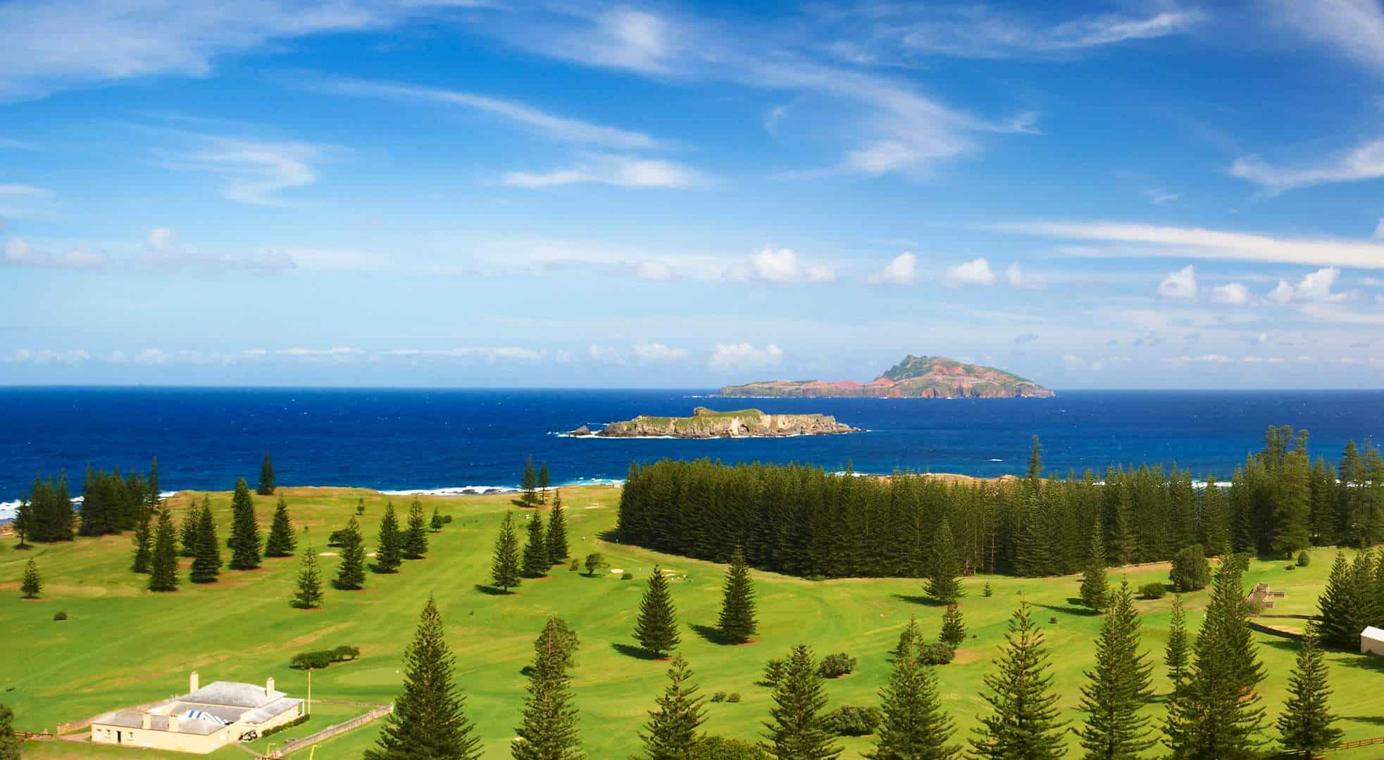 5 Amazing Places to visit and play Golf
