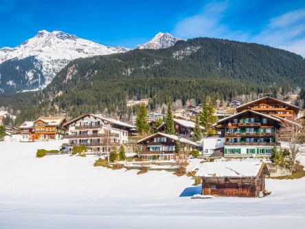 Save $250*pp on festive tours departing in 2026 and 2027