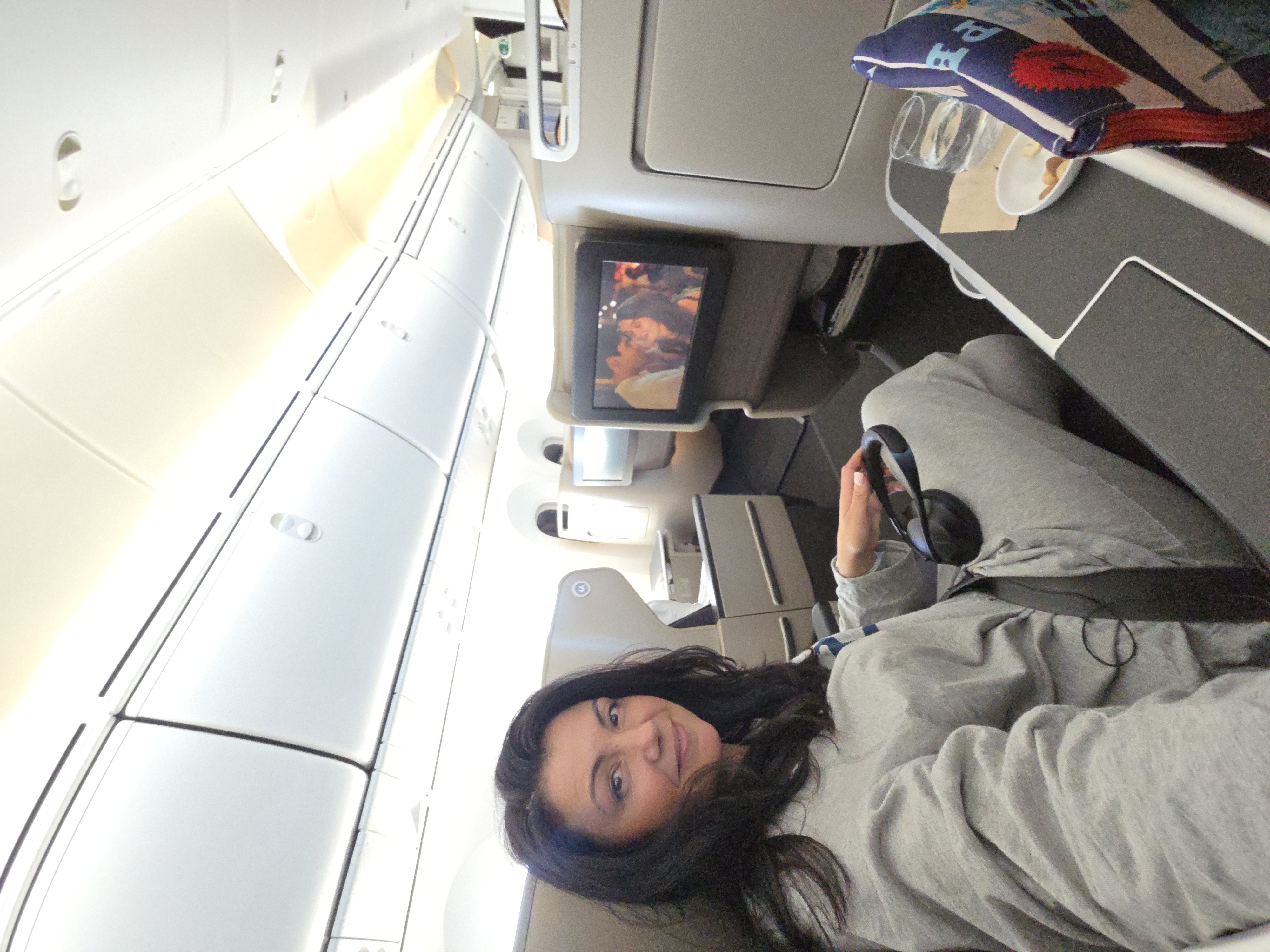 Flying Qantas Airways Business Class on the Boeing 787 Dreamliner