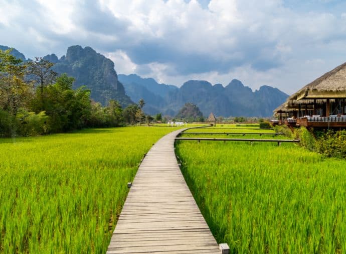 VIENTIANE DRIVE TO VANG VIENG (B/L)