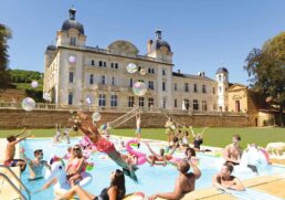 What's it like to stay at the Contiki Chateau?