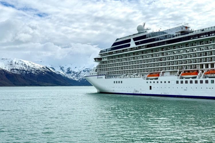 The Best Way to Visit Alaska for the First Time
